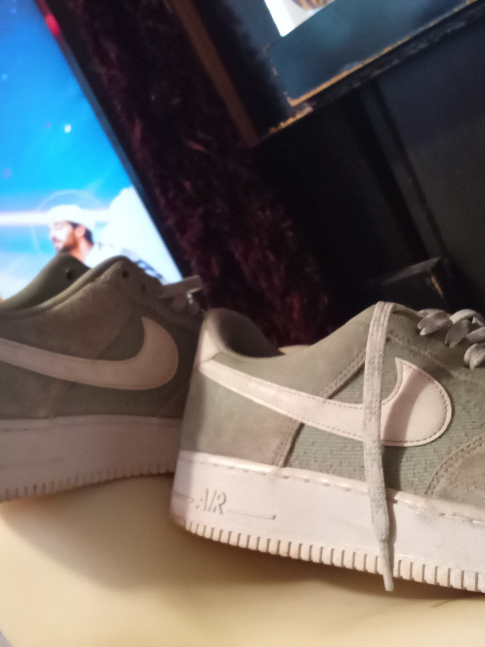 Nike Air Force 1 Low in Sage Green and White